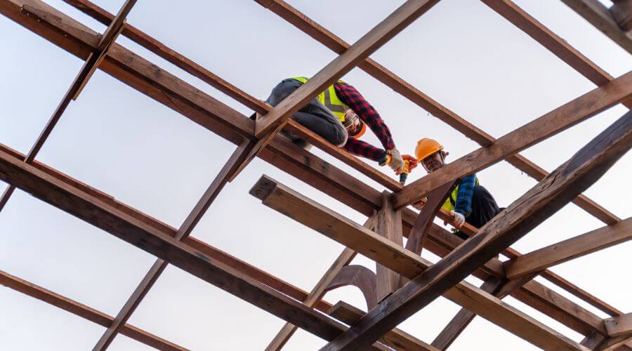 Professional gutter cleaning services in Stewartsville, MO